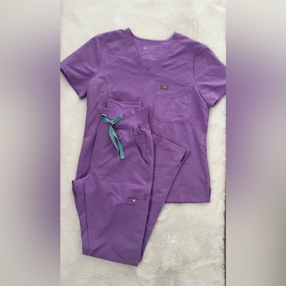 Figs Lilac Dawn Scrub set